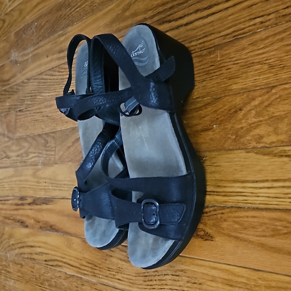 Dansko Women's Black Leather Sandi Ankle-Strap Sandal - 41 (US 10.5/11) - Picture 2 of 3